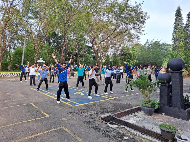 FKIP Gelar Latihan Jinggle Zona Integritas